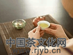 茶叶采摘后茶树及时防治茶橙瘿螨